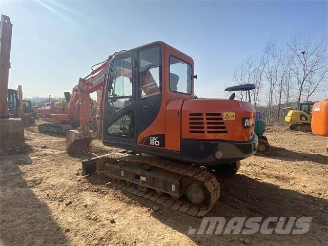 Doosan DX80 حفارات وسط 7 طن - 12 طن