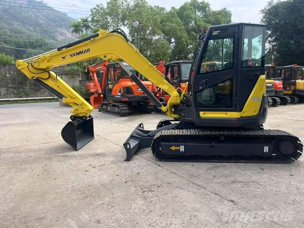 Yanmar VIO85 حفارات زحافة