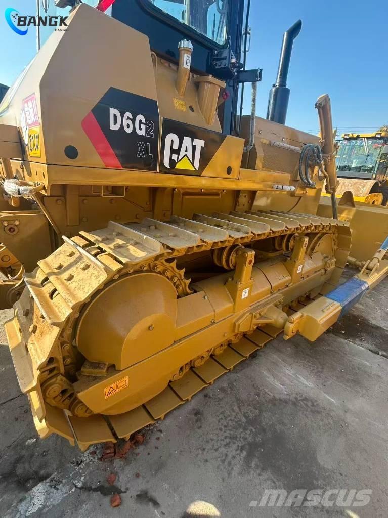  Catpillar D6G بلدوزرات مجنزرة