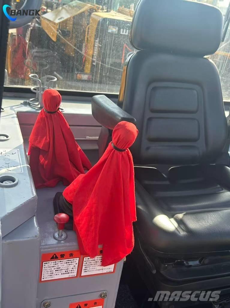  Catpillar D6G بلدوزرات مجنزرة