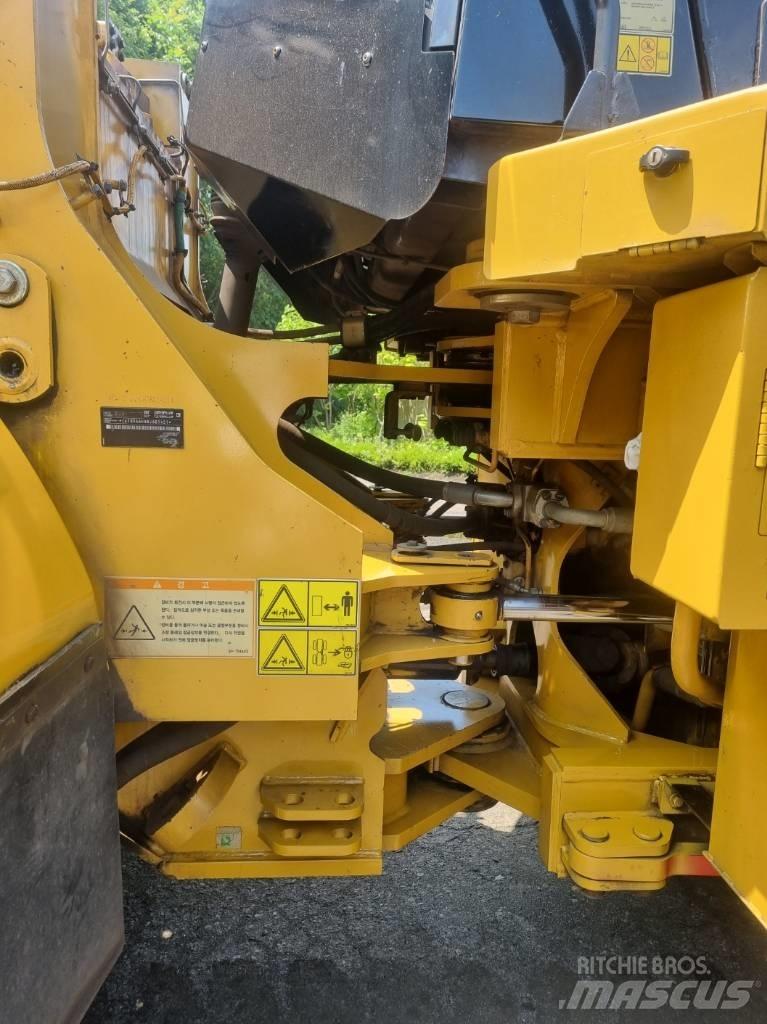 CAT 966 H لوادر بعجل