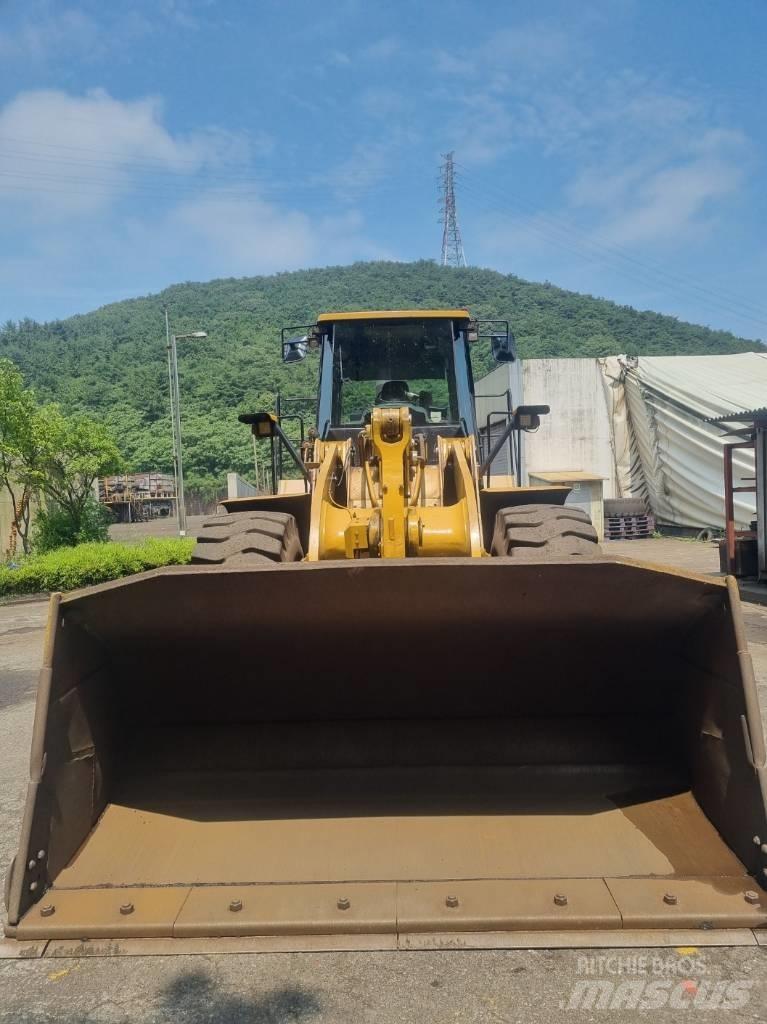 CAT 966 H لوادر بعجل