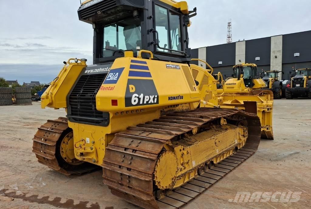 Komatsu D61PXI-24E0 بلدوزرات مجنزرة