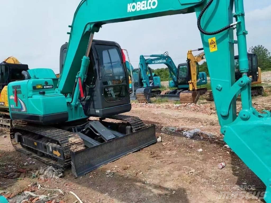 Kobelco SK 75 حفارات زحافة