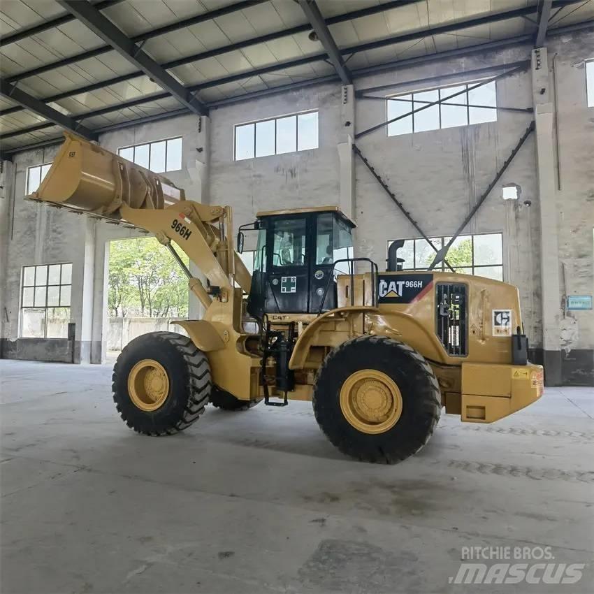 CAT 966H لوادر بعجل