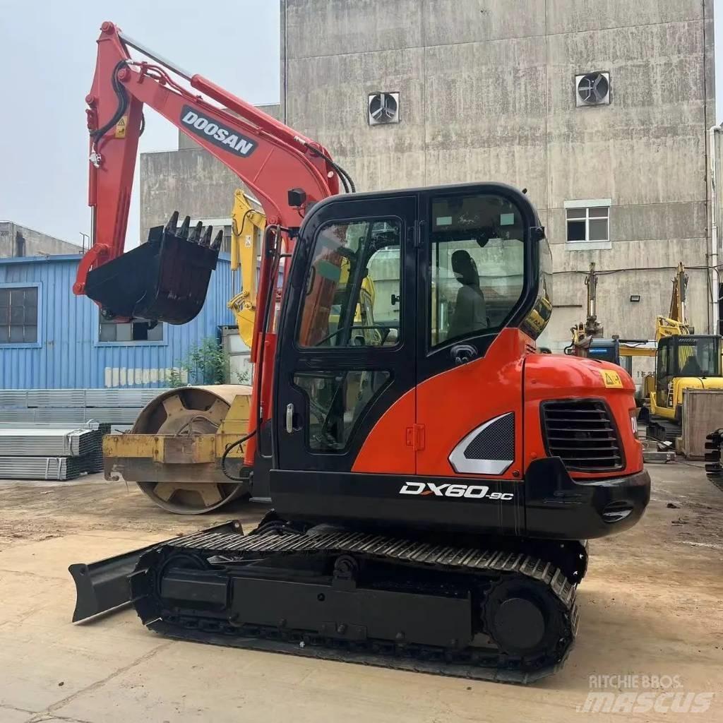 Doosan DX 60-9C حفارات صغيرة أقل من 7 طن (حفارات صغيرة)