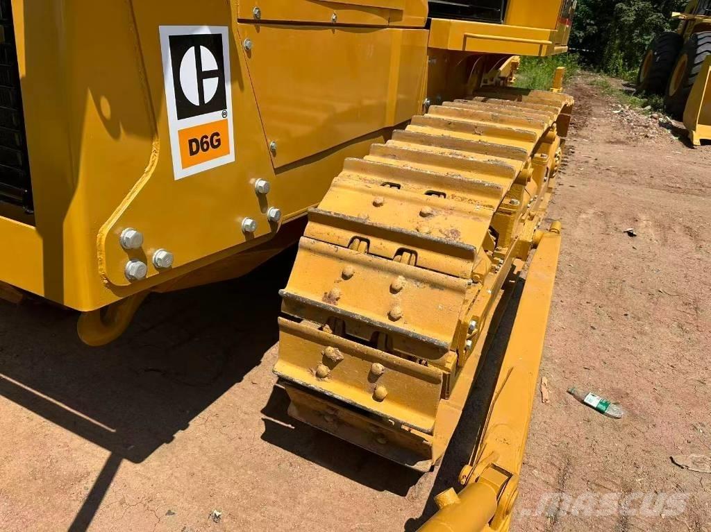 CAT D6G بلدوزرات مجنزرة