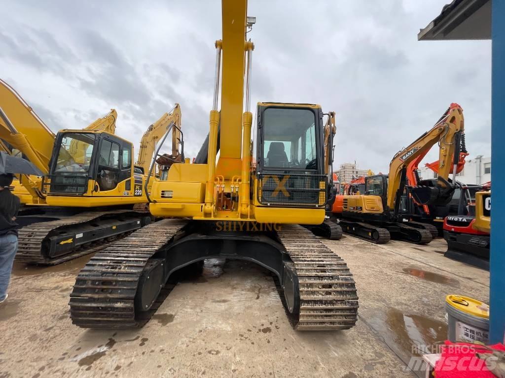 Komatsu PC 200-8 حفارات زحافة