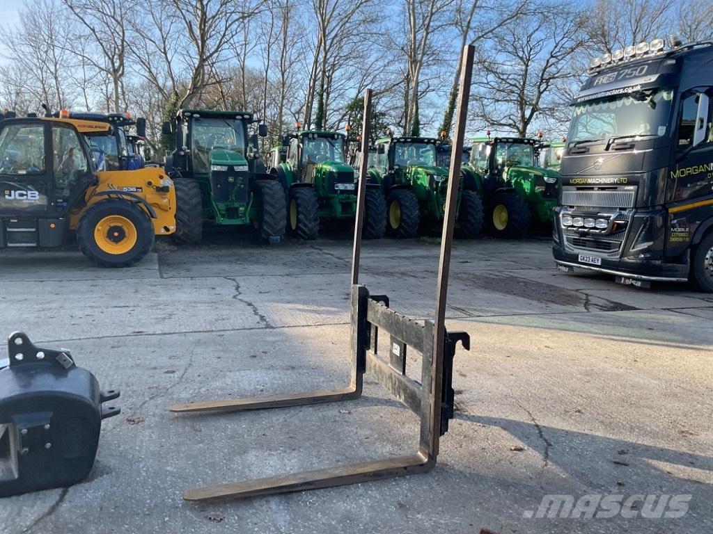 Merlo Fixed forks شوكات
