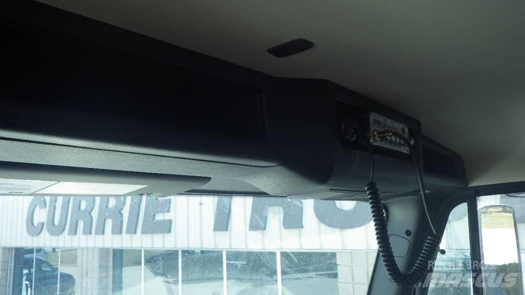 Freightliner 114 SD شاحنات الرافعات