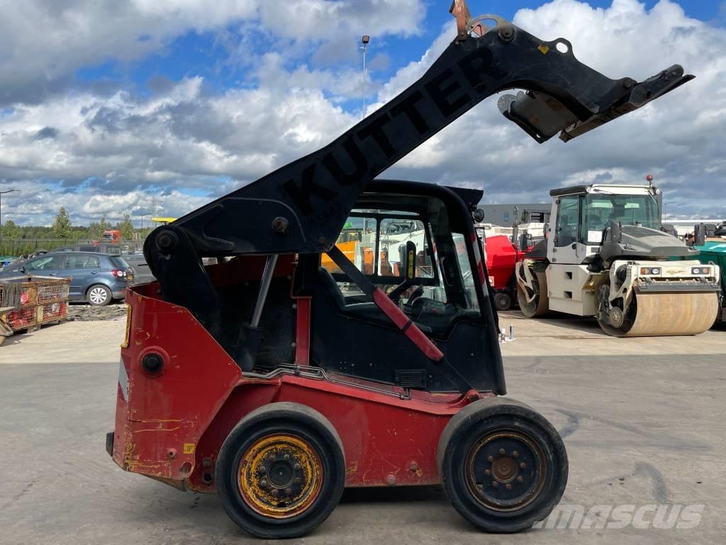 JCB R260 لوادر انزلاقية التوجيه