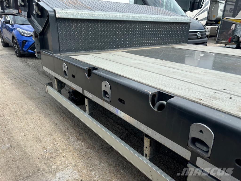 Ozgul LW 429 مقطورات أخرى