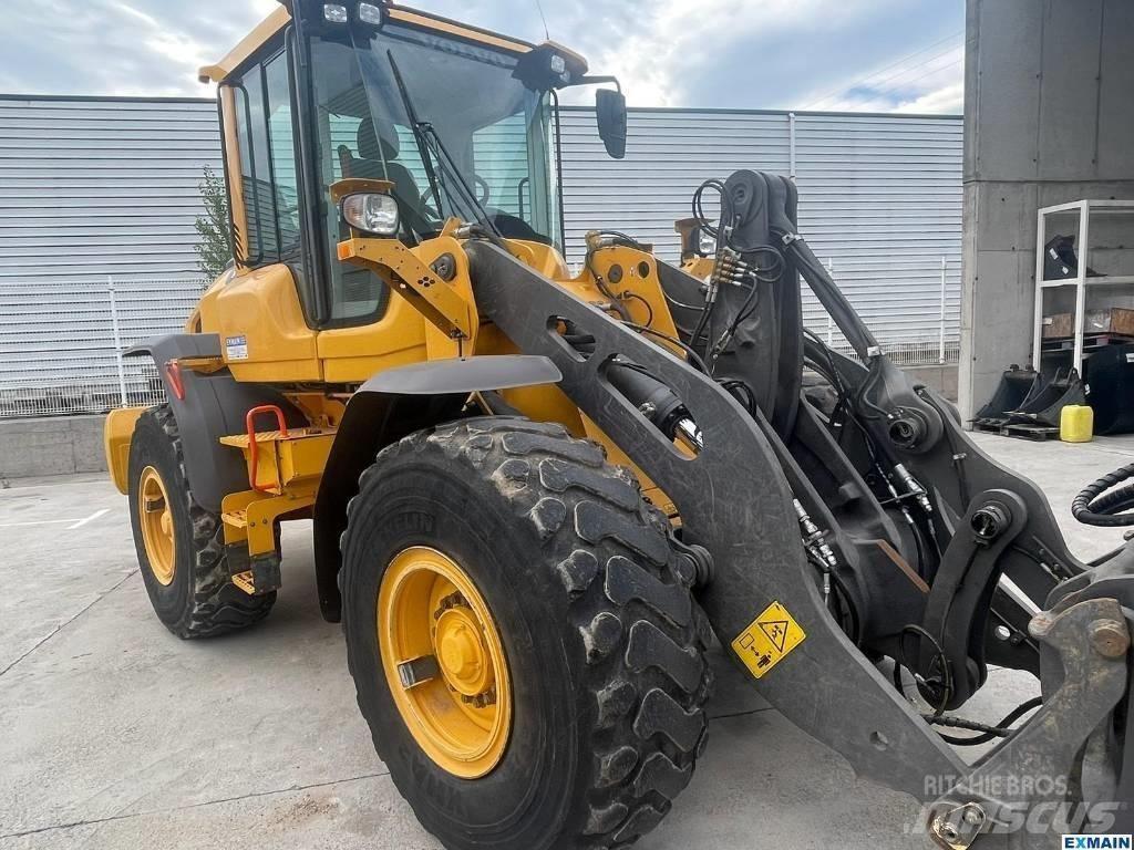 Volvo L 70 H لوادر بعجل