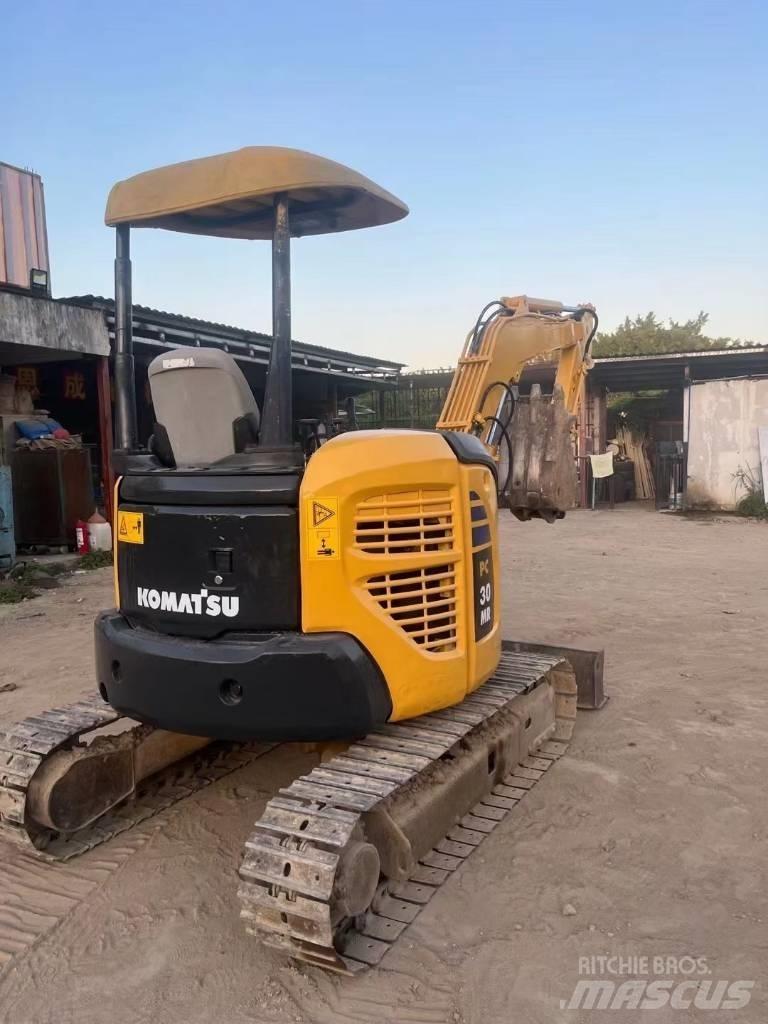 Komatsu PC30 MR حفارات صغيرة أقل من 7 طن (حفارات صغيرة)