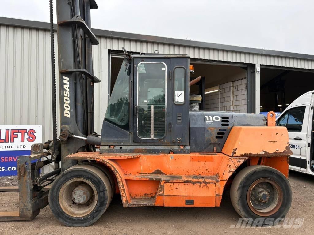 Doosan D 110 S-5 شاحنات الديزل