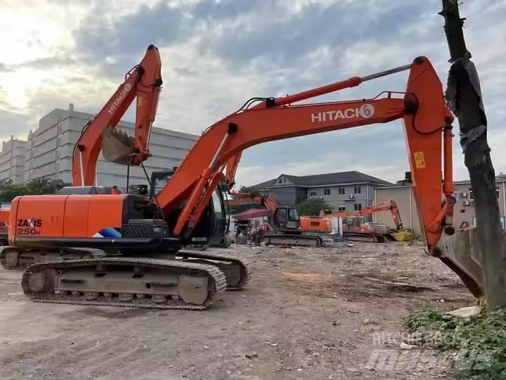 Hitachi ZX250 حفارات زحافة