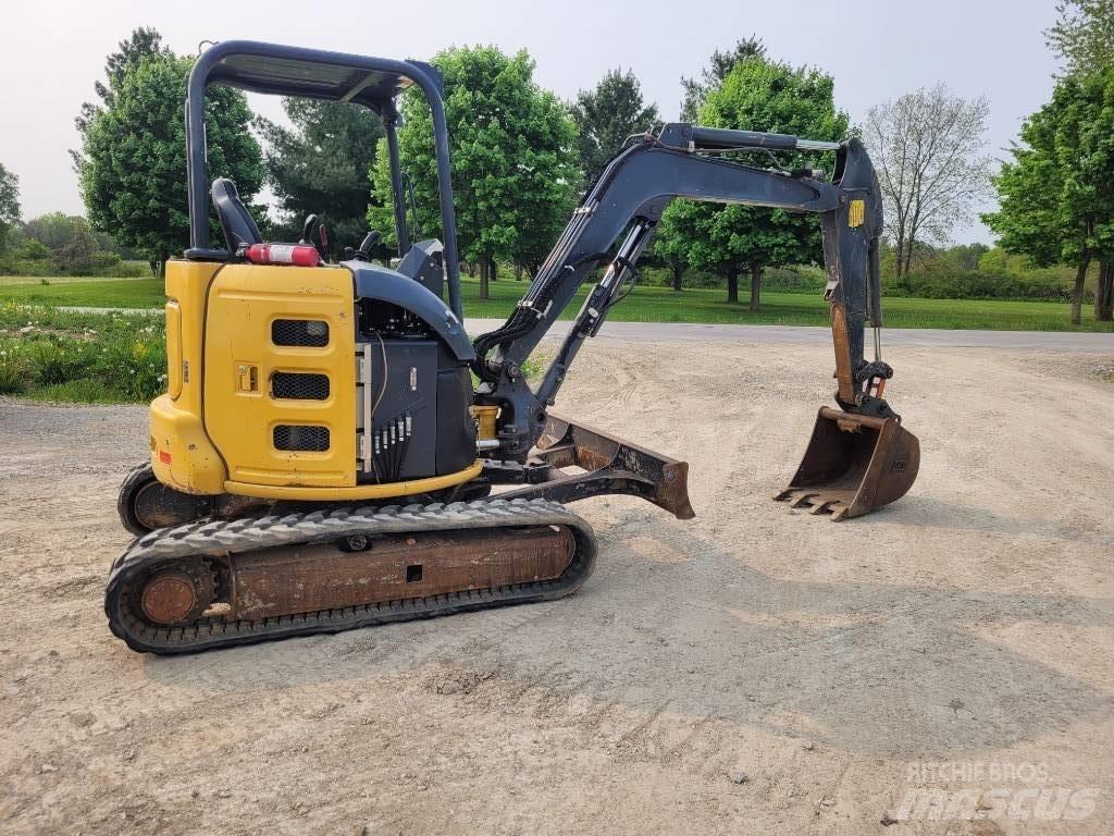 DEERE 35G حفارات صغيرة أقل من 7 طن (حفارات صغيرة)