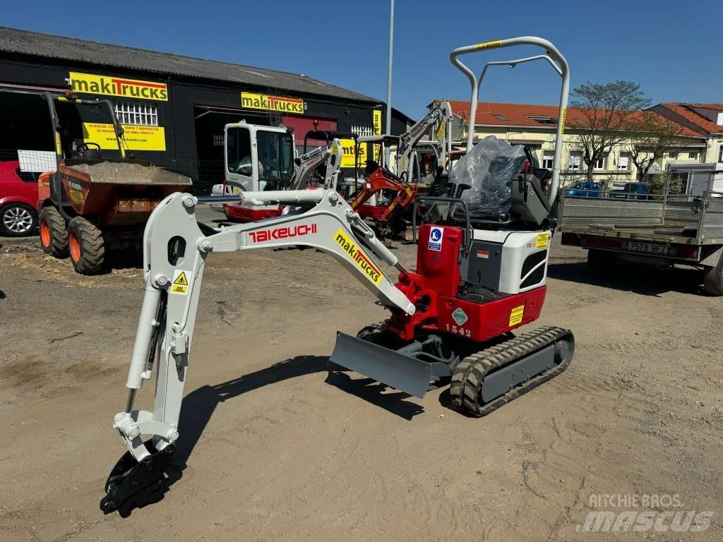 Takeuchi TB 210 R حفارات صغيرة أقل من 7 طن (حفارات صغيرة)