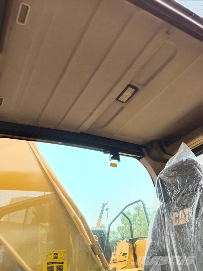 CAT 330 GC حفارات زحافة