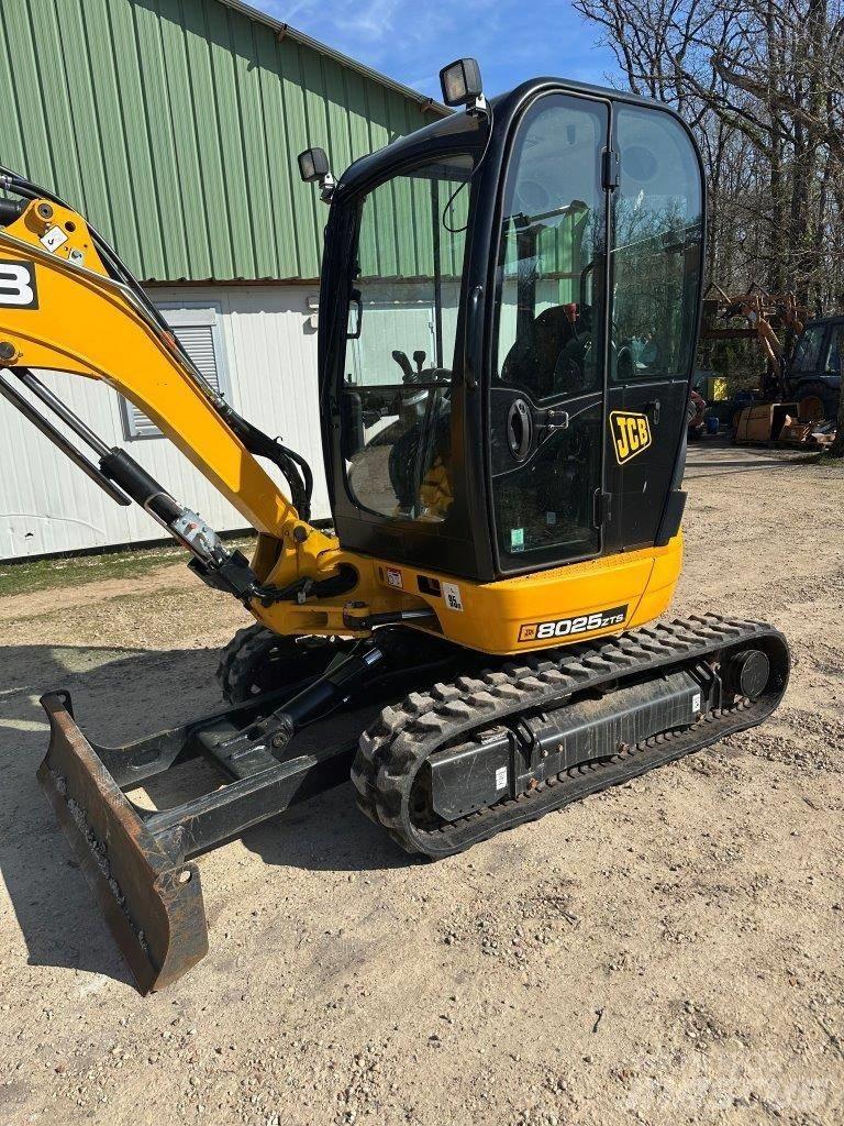 JCB 8025 ZTSL حفارات صغيرة أقل من 7 طن (حفارات صغيرة)