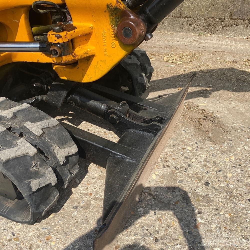 JCB 8014 حفارات صغيرة أقل من 7 طن (حفارات صغيرة)
