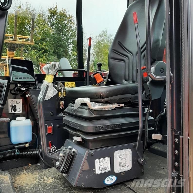 Yanmar C 50 R عربات نقل قلابة مجنزرة