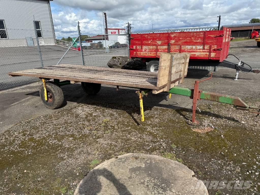  Skogskärra med flak مقطورات أخرى