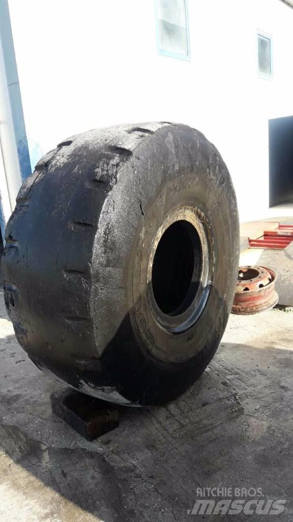 Goodyear 29,5R25 الإطارات والعجلات والحافات