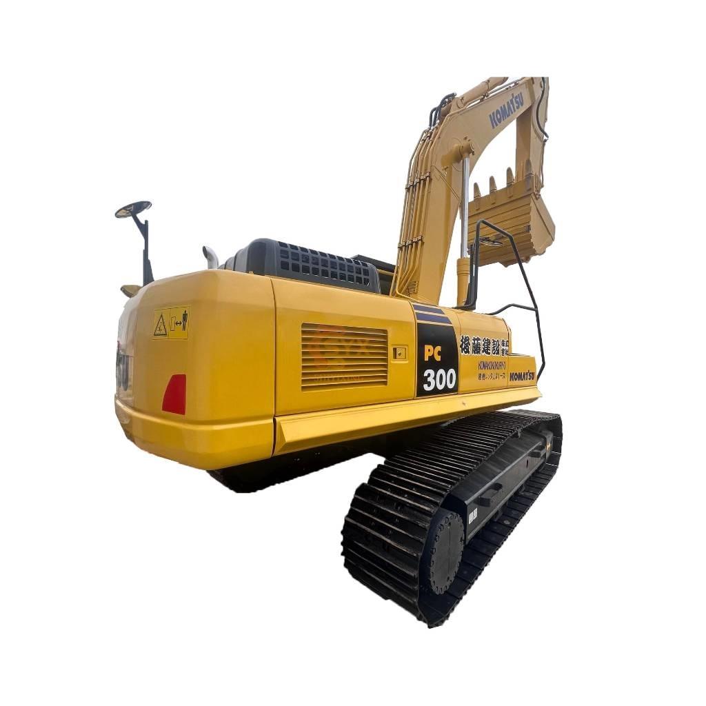 Komatsu PC 300-8 حفارات زحافة