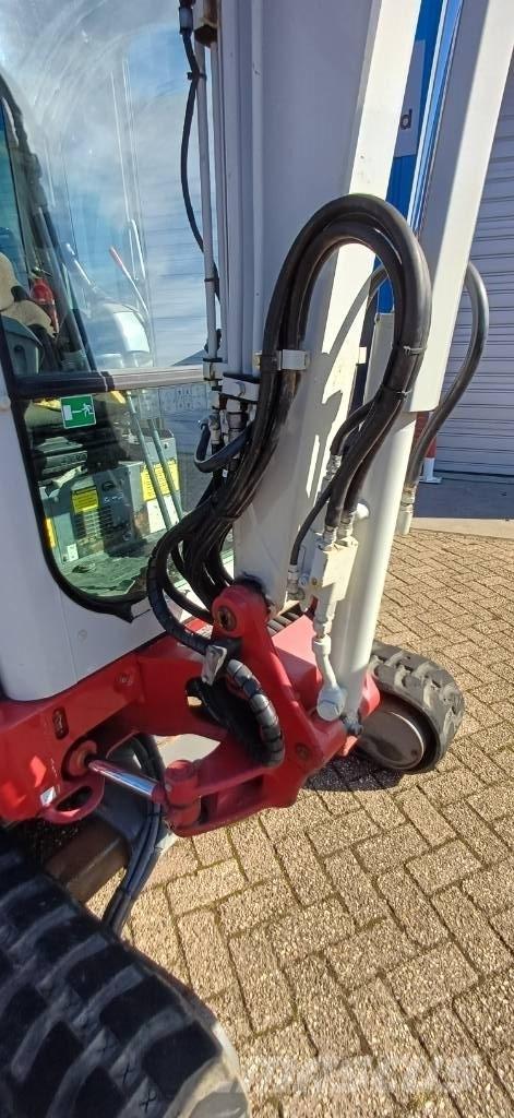 Takeuchi TB 225 حفارات صغيرة أقل من 7 طن (حفارات صغيرة)