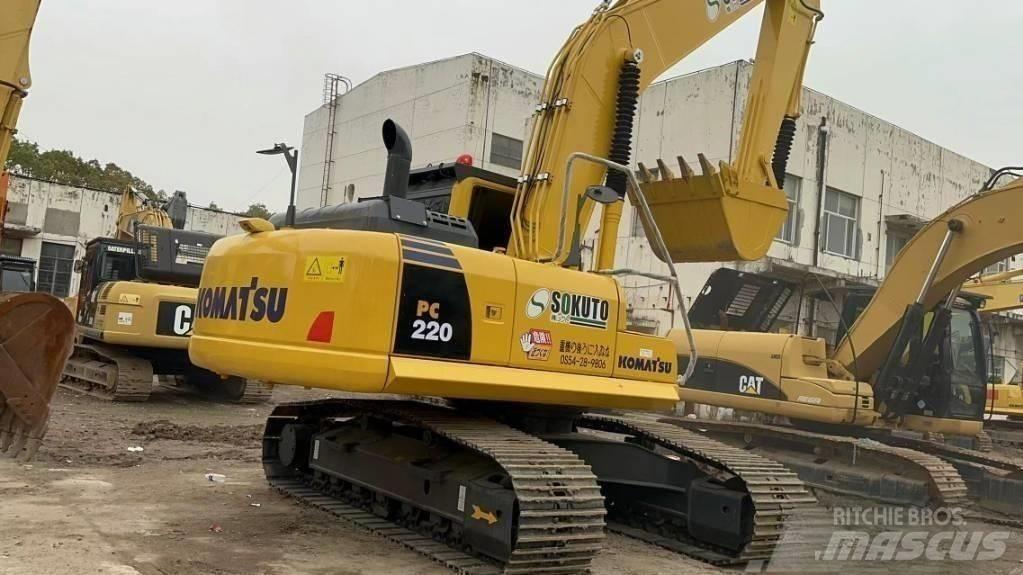 Komatsu PC 220-8 حفارات زحافة