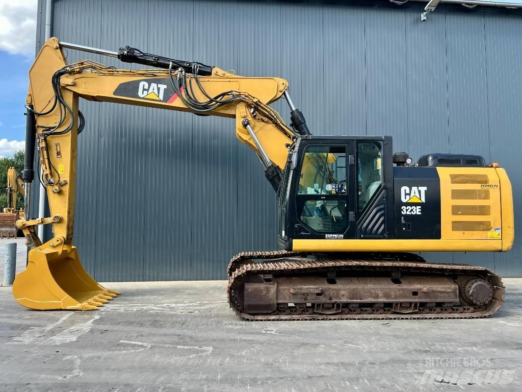 CAT 323EL VA حفارات زحافة