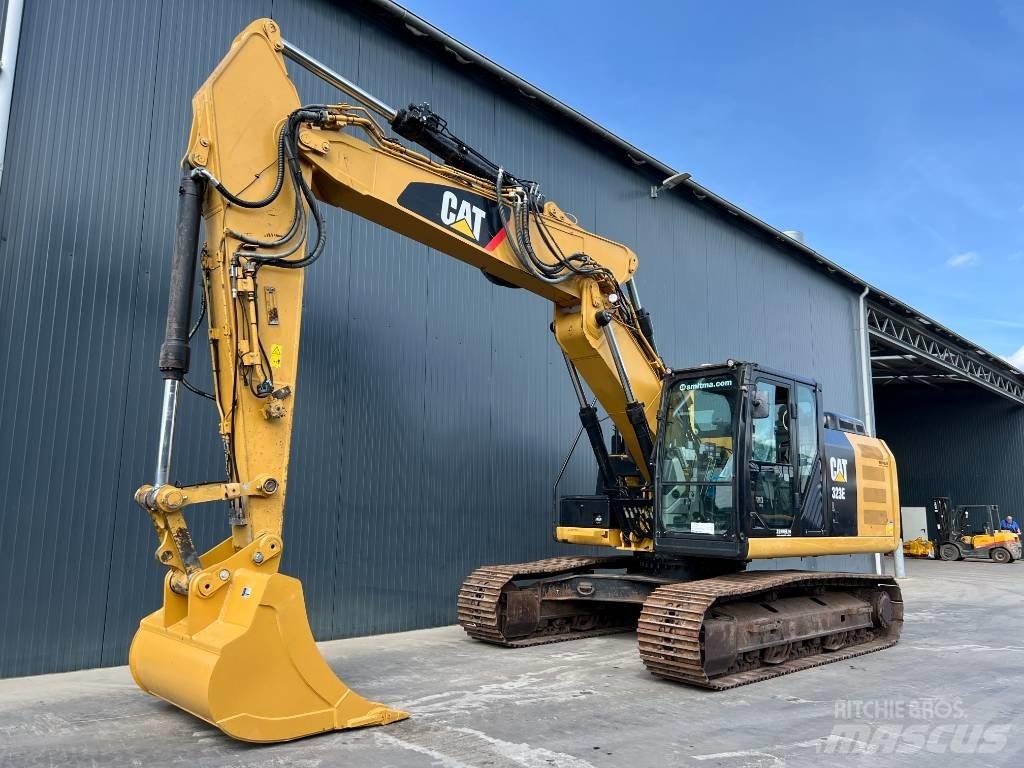 CAT 323EL VA حفارات زحافة