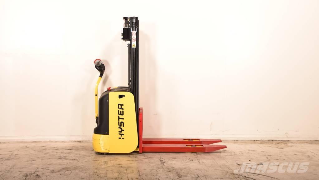 Hyster S1.0-24 معدات التكديس الجوالة