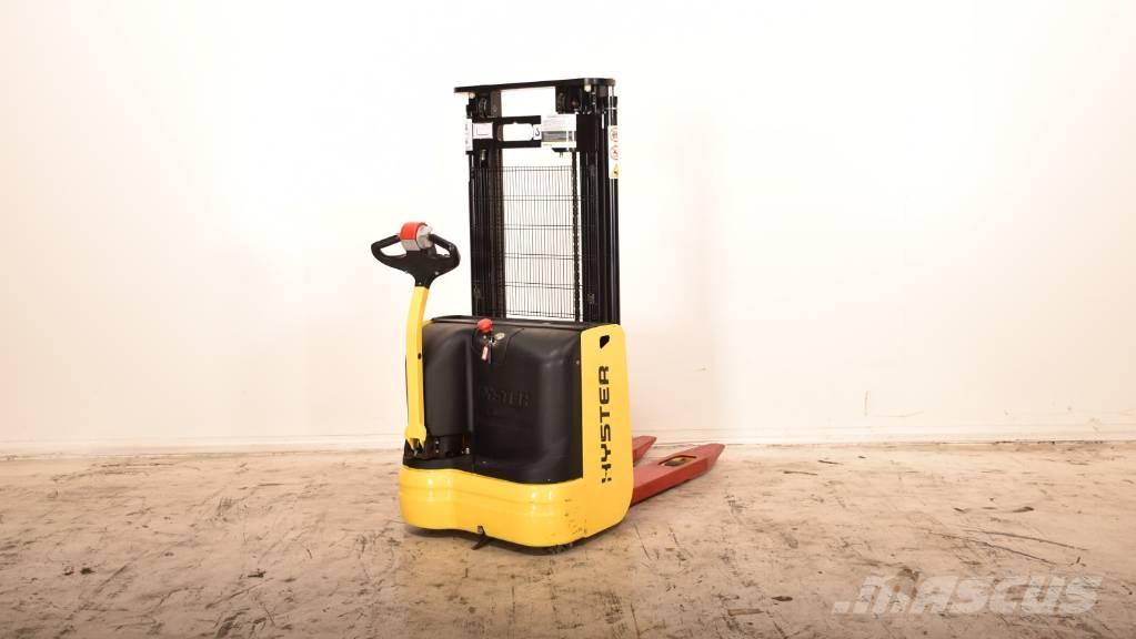 Hyster S1.0-24 معدات التكديس الجوالة