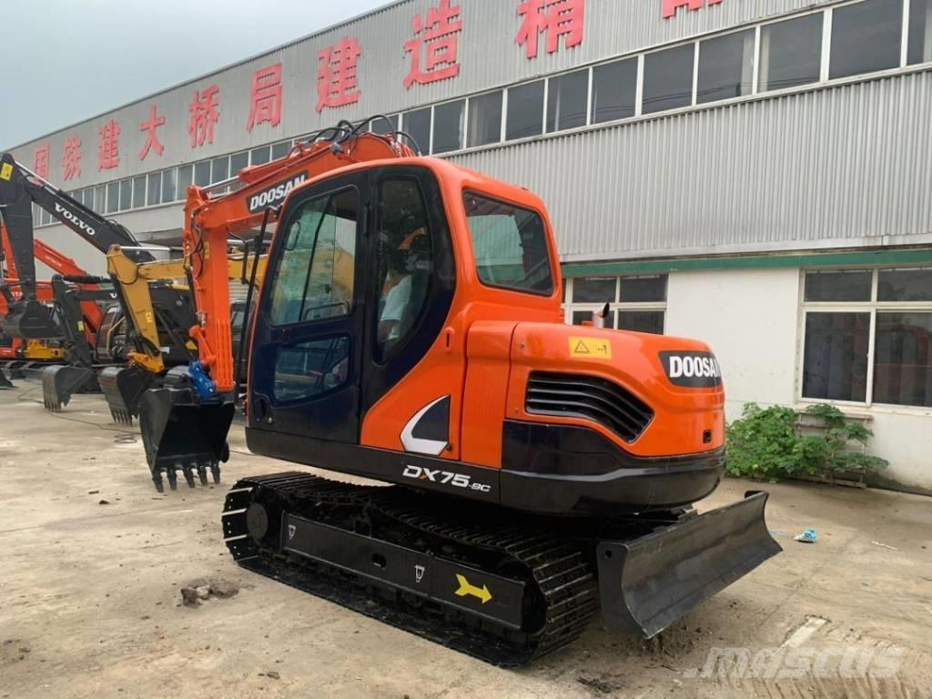 Doosan DX 75 حفارات وسط 7 طن - 12 طن