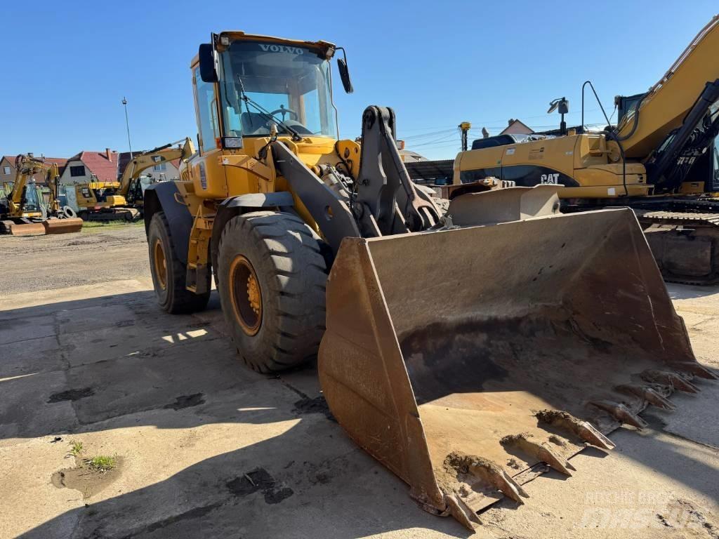 Volvo L 90 E لوادر بعجل