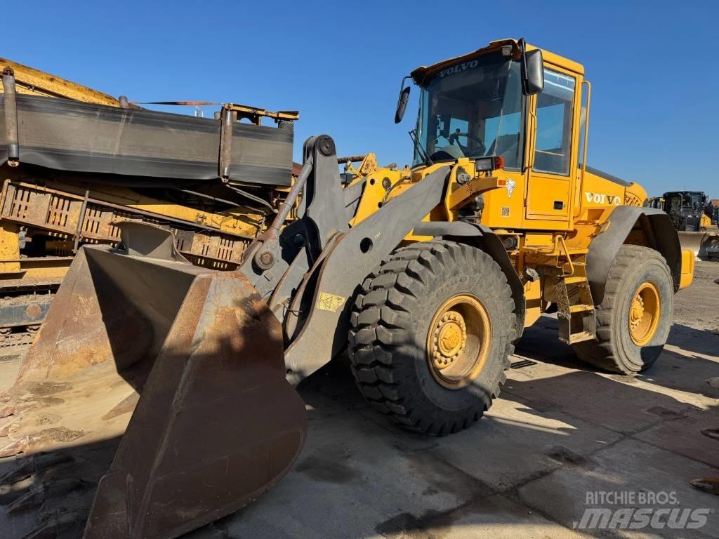 Volvo L 90 E لوادر بعجل