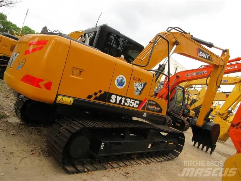 Sany SY 135 C حفارات زحافة