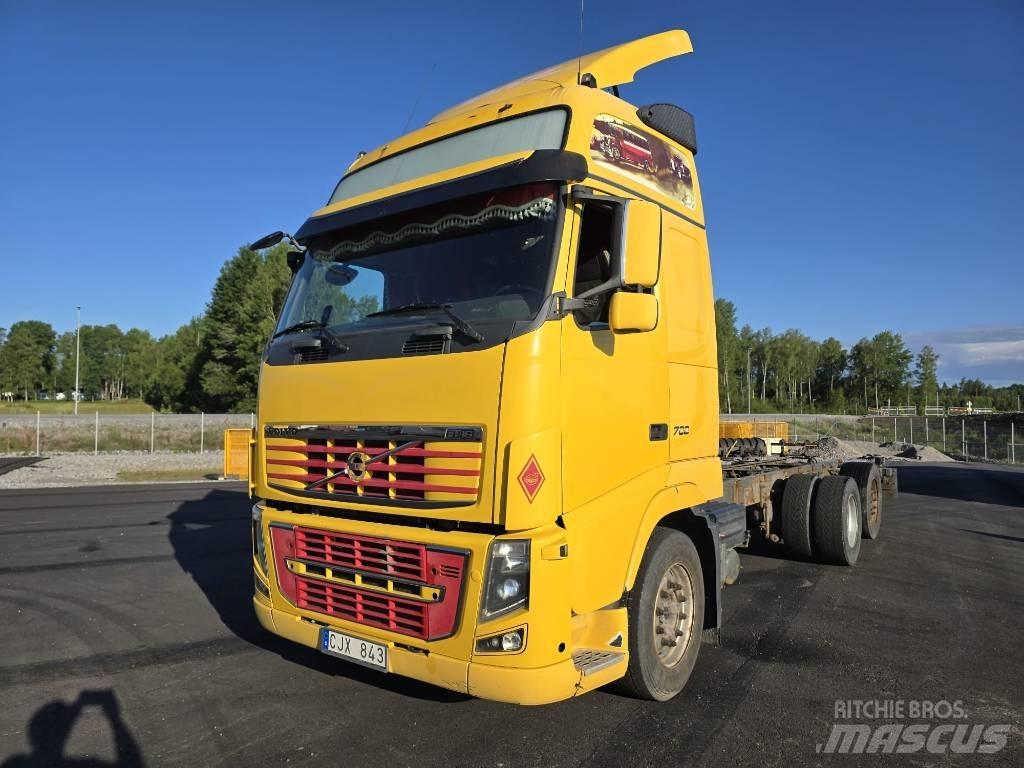Volvo FH 16 700 شاحنات بمقصورة وهيكل