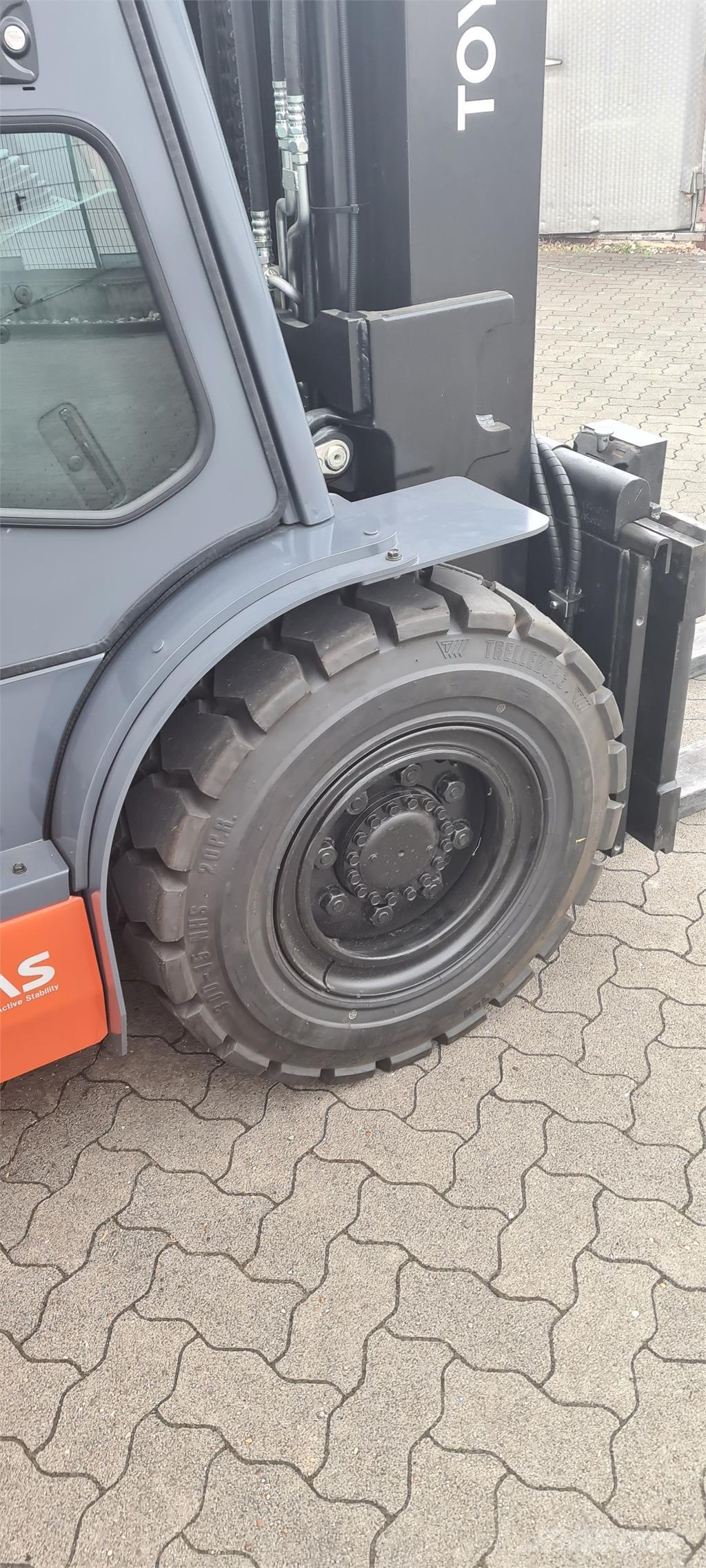 Toyota 40-8FD50N شاحنات الديزل