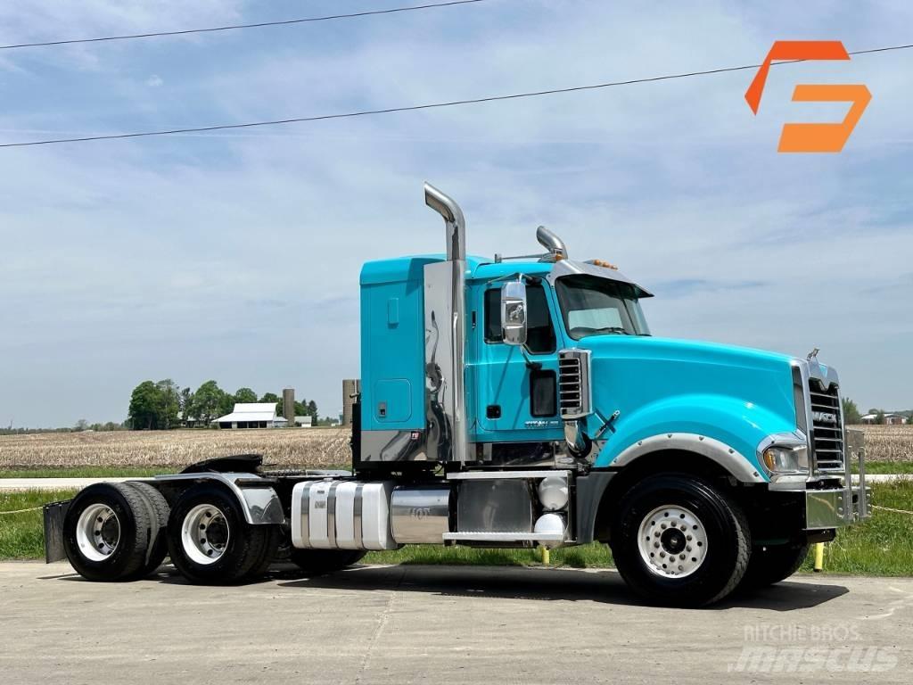 Mack Titan TD 713 شاحنات أخرى