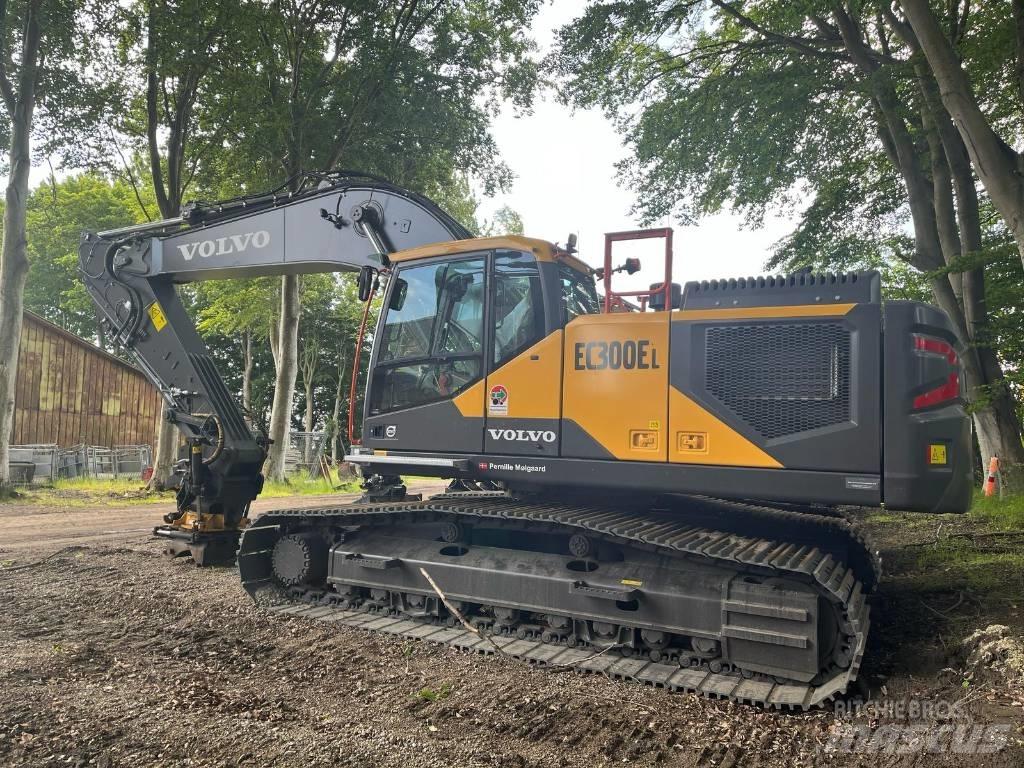 Volvo EC 300 حفارات زحافة