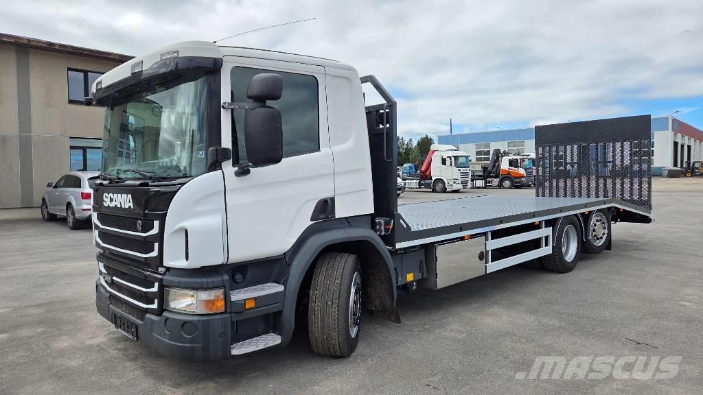Scania P320 6X2*4 شاحنات مسطحة / أوناش