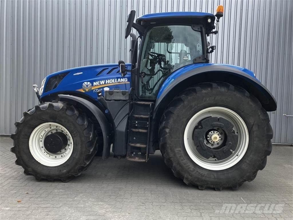 New Holland T7.275 الجرارات