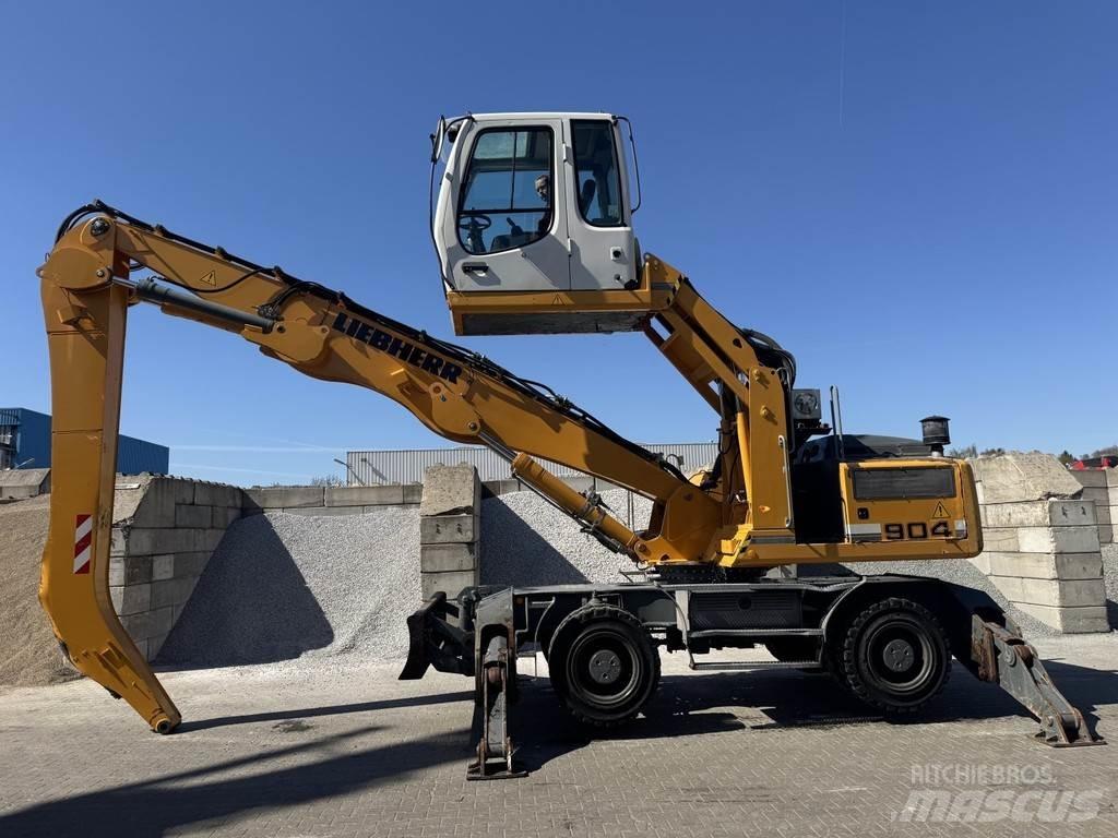 Liebherr A 904 C مناولات المخلفات / مناولات صناعية