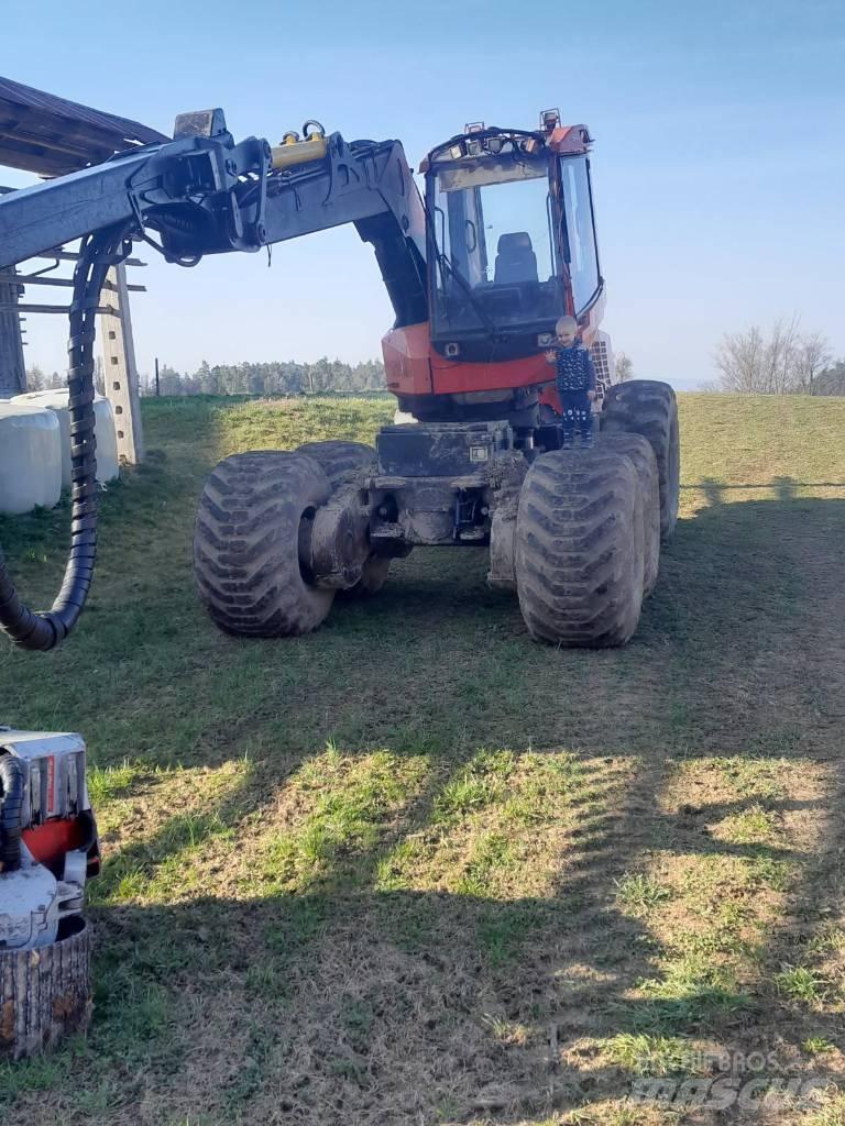 Valmet 941 قاطعات وجامعات الأشجار