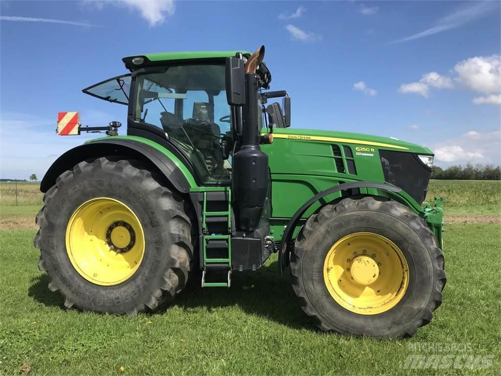 John Deere 6250R الجرارات