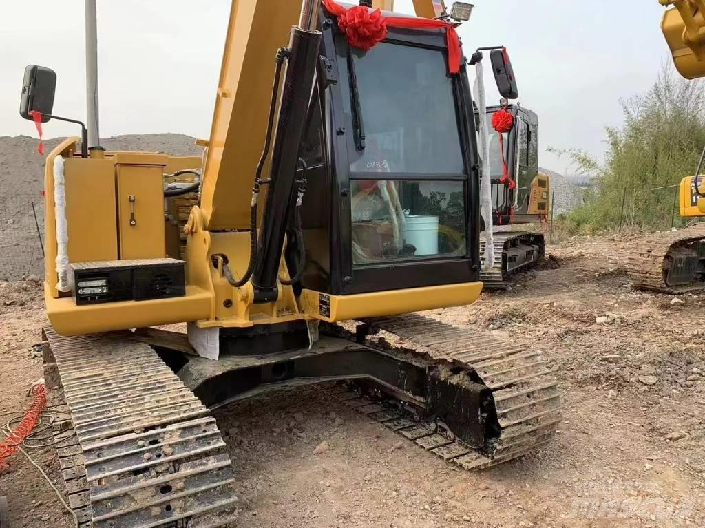 CAT CAT307E حفارات زحافة