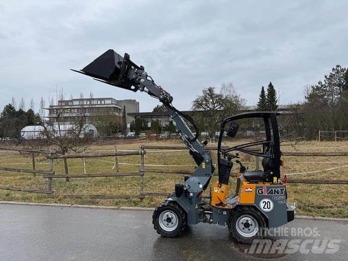 GiANT G1100 لوادر بعجل